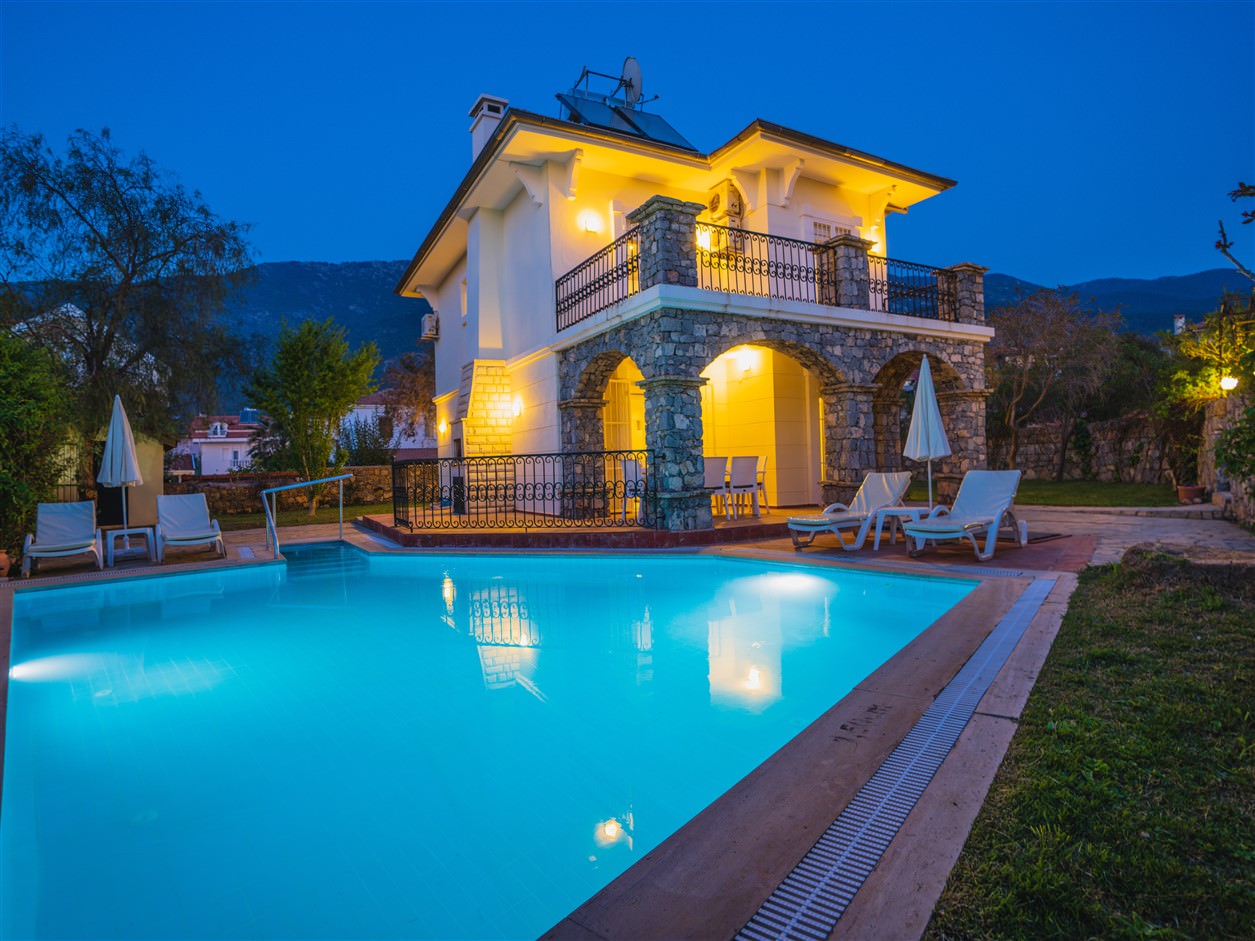 🏡 Villa Makri